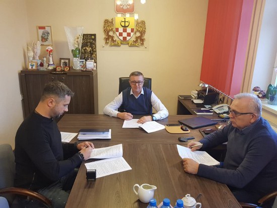 W gminie będzie sieć wodociągowa. Umowa podpisana