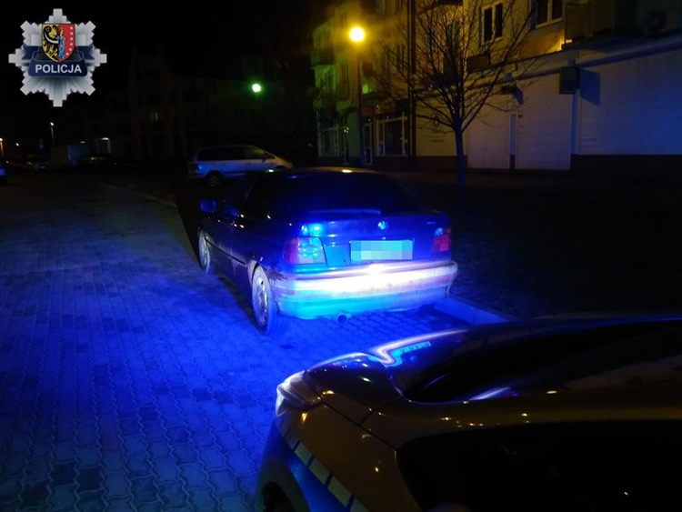 Na widok radiowozu dodał gazu  