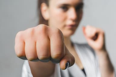 Zamiast kwiatka – kurs samoobrony