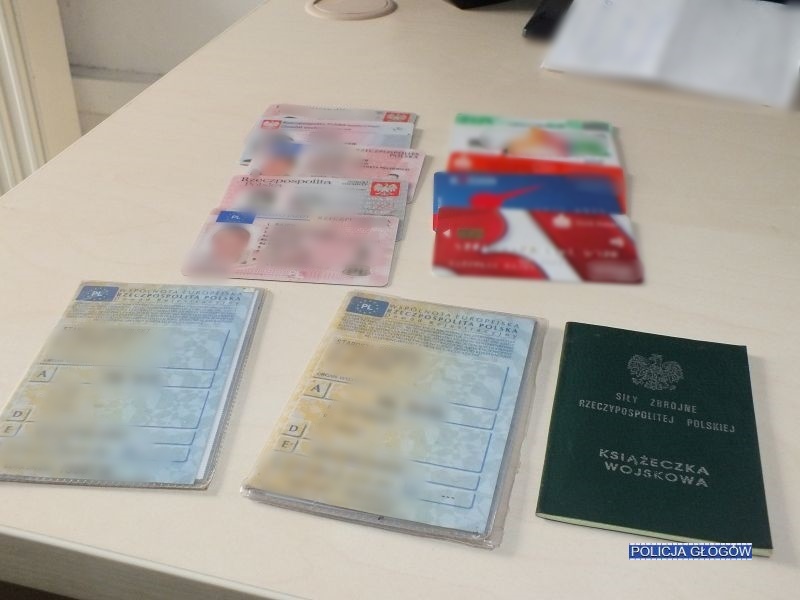 W aucie miał narkotyki i cudze dokumenty