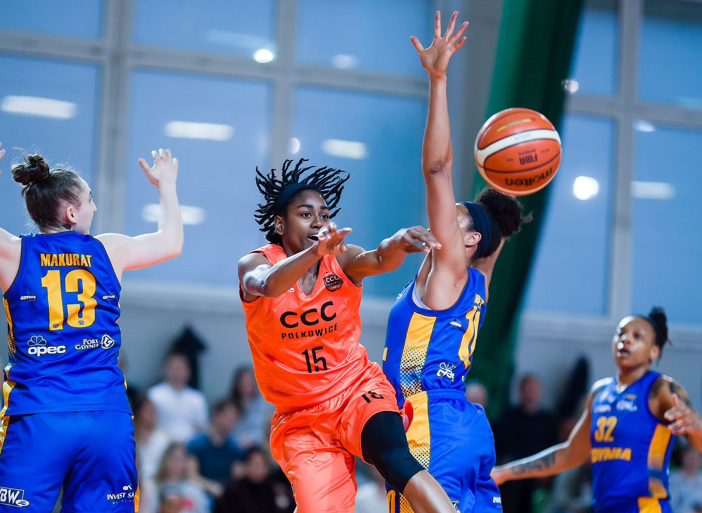 CCC pewnie zwycięża w półfinale (FOTO)