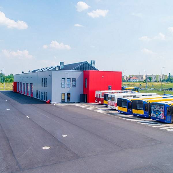 Flagi na znak jubileuszu