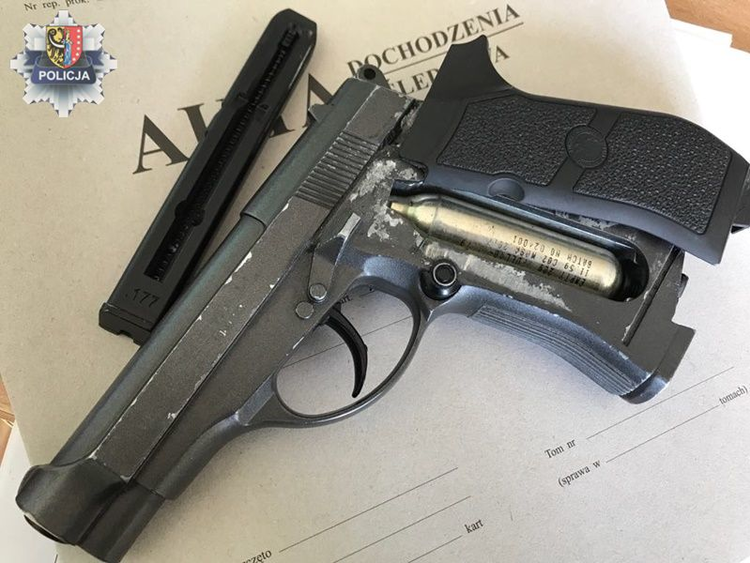 Spotkanie z kurierem zakończone strzałami