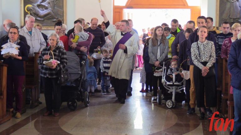 Pisanki, kraszanki, chleb i… sernik (FOTO, WIDEO)