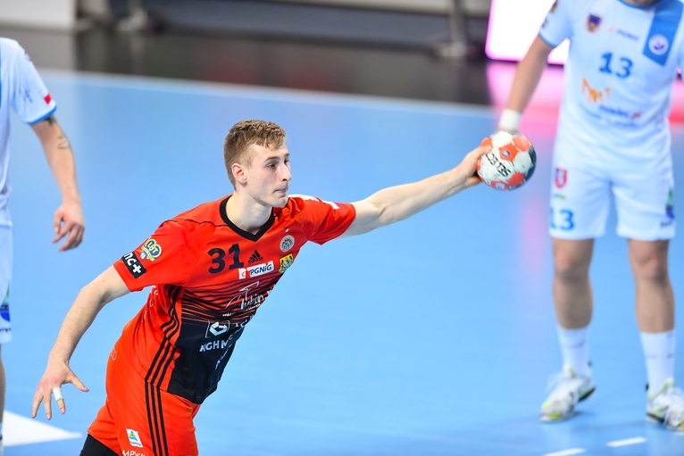 Piątkowe emocje w hali RCS