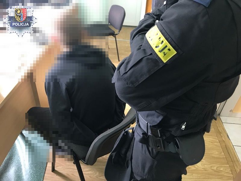 Perfidnie wybierali ofiary. Bili i grozili