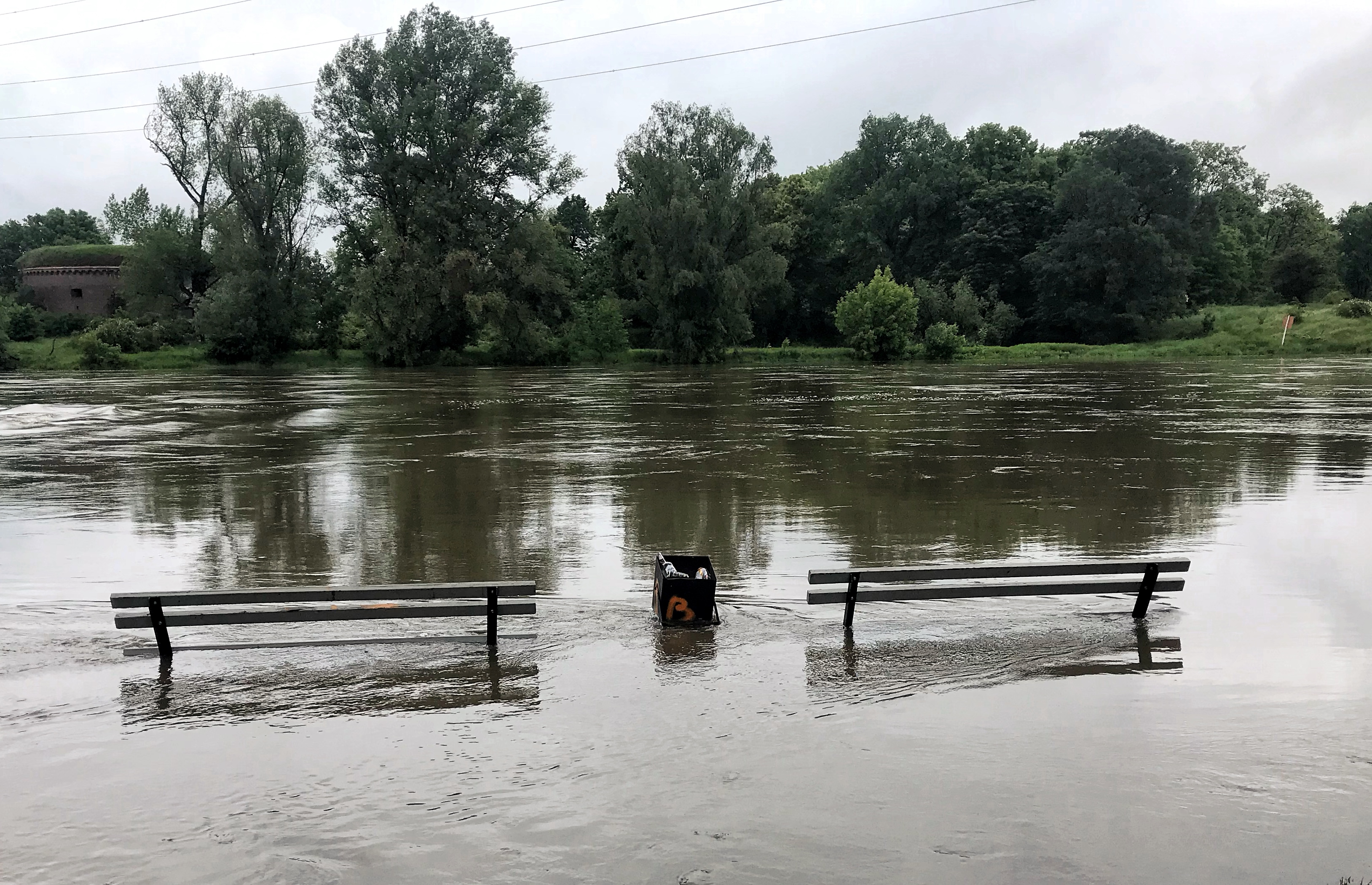 Odra przekroczyła stan ostrzegawczy