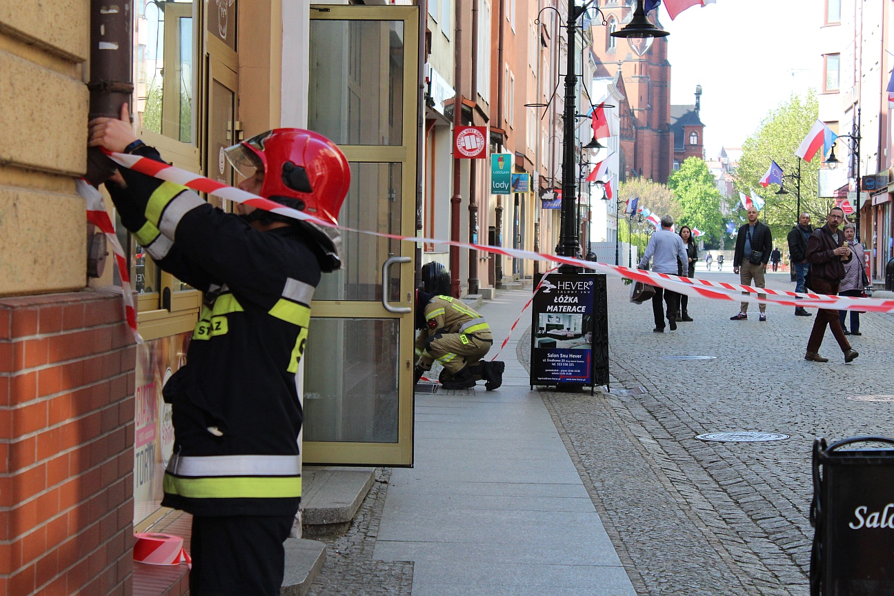 Fala alarmów bombowych trwa. Maturzyści ewakuowani