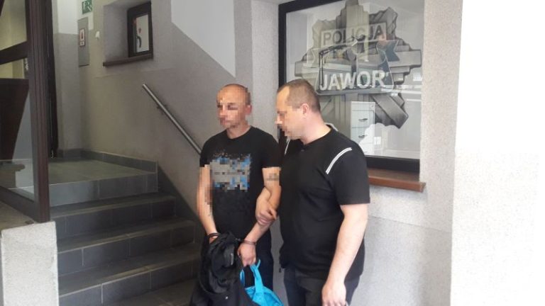 33-letni złodziej zaatakował pracownicę sklepu (FOTO)