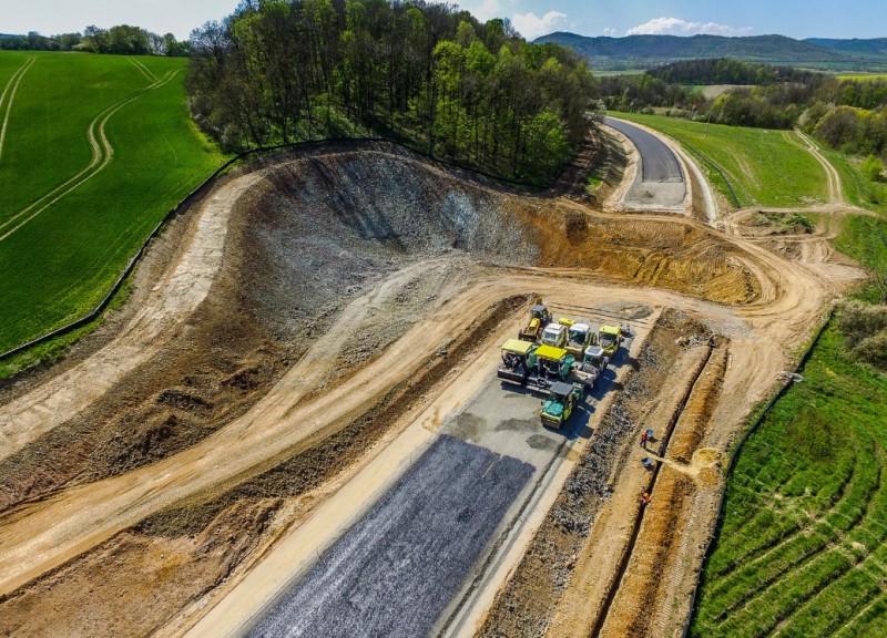 Powstaje ostatni most przy obwodnicy Bolkowa (FOTO)