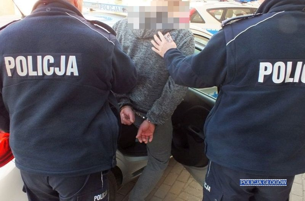 Prowadził auto z piwem w dłoni