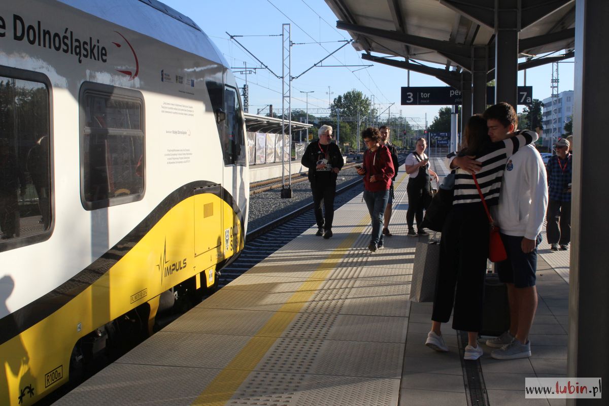 Tylko przez tydzień koleją podróżowało ponad 9 tysięcy osób