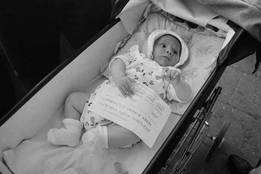 30. rocznica wyborów. Czy ktoś rozpoznaje dziecko z fotografii?