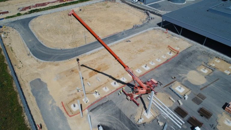 Mercedes buduje drugą halę