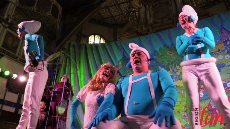 Smurfowisko w kościele