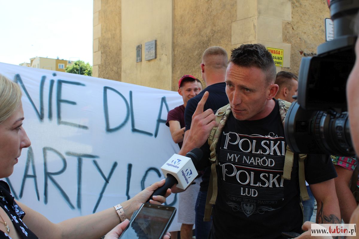 Miała być tęcza, wyszła awantura (FOTO)