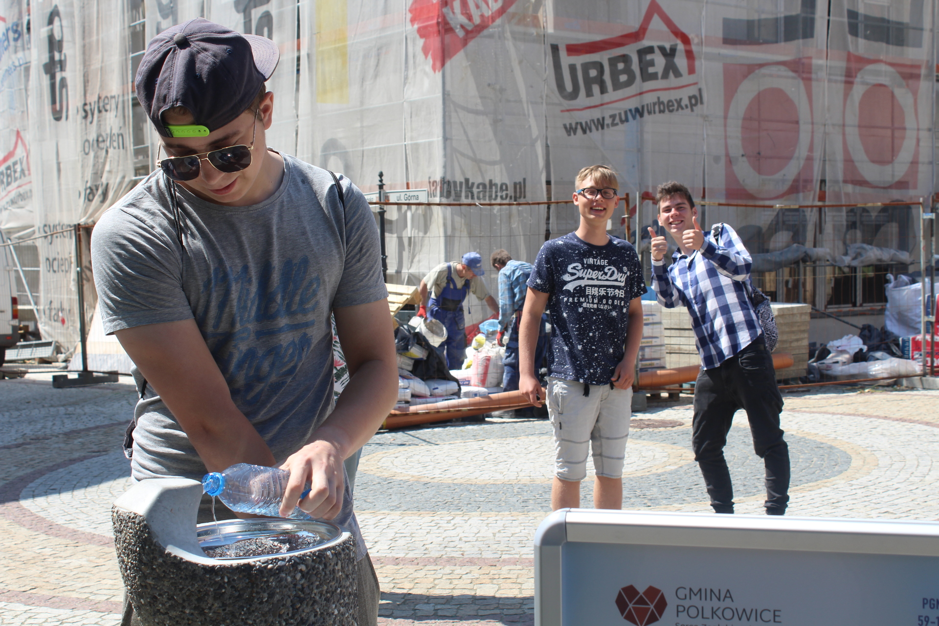 Polkowiczanie gaszą już pragnienie w zdroju (WIDEO, FOTO)