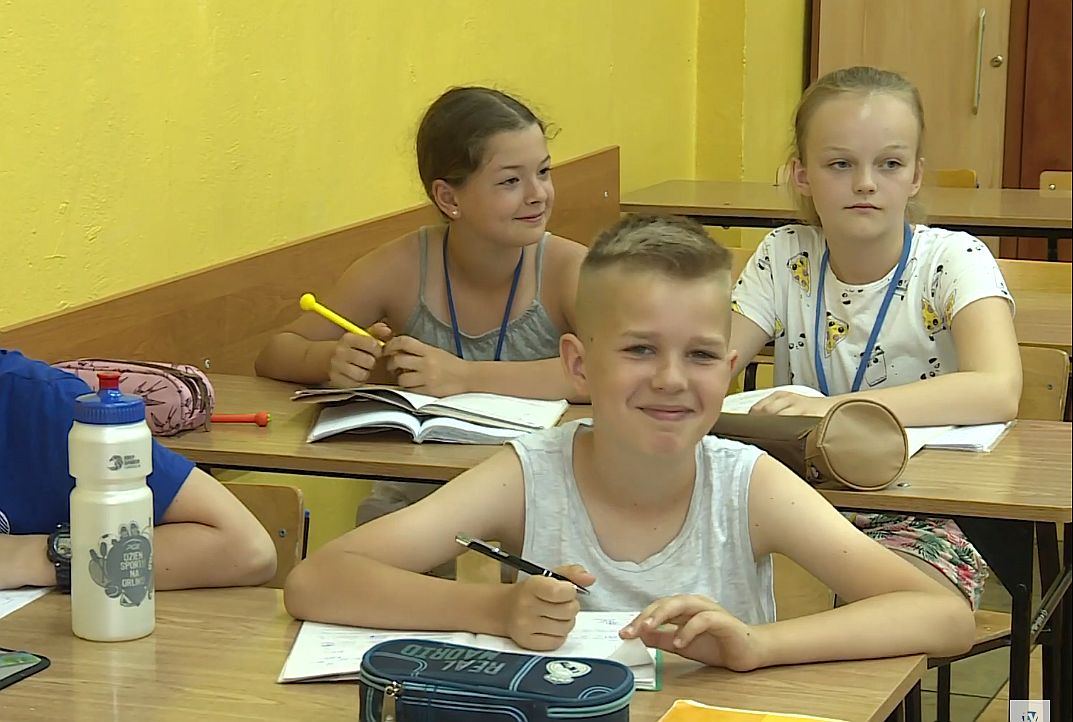 Kolejne szkoły skracają lekcje (WIDEO)