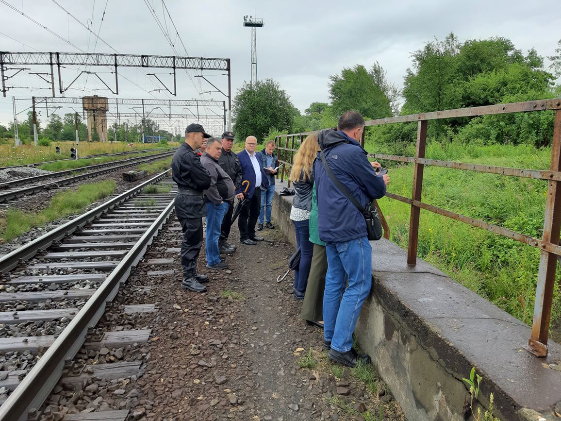 Wizja lokalna przy nielegalnym składowisku w Głogowie