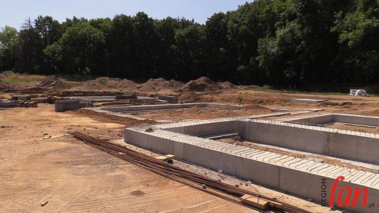 Na basenie prace ruszyły z kopyta (FOTO, WIDEO)