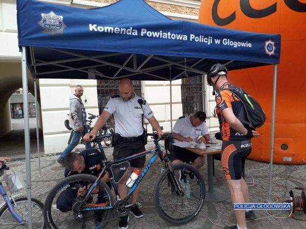 Policjanci bezpłatnie zabezpieczą rower