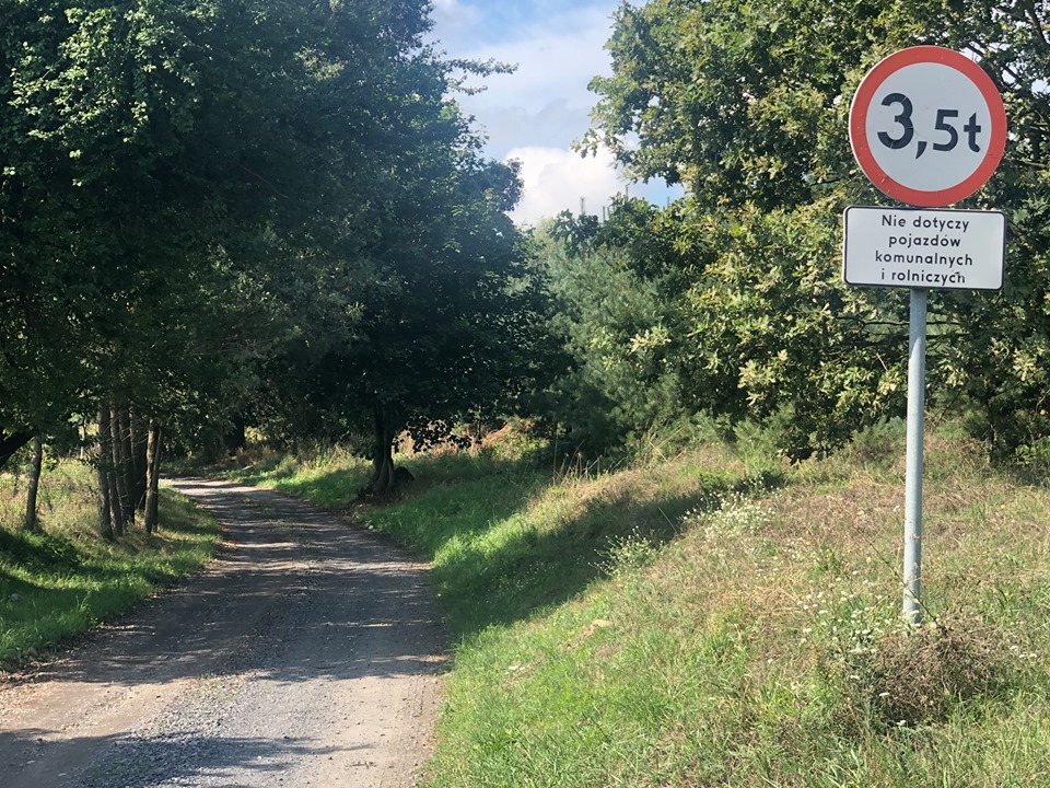 Zamiast żużlówki będzie kostka betonowa