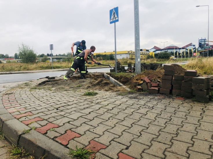 Nowy chodnik połączy ulice na os. Polkowice Dolne