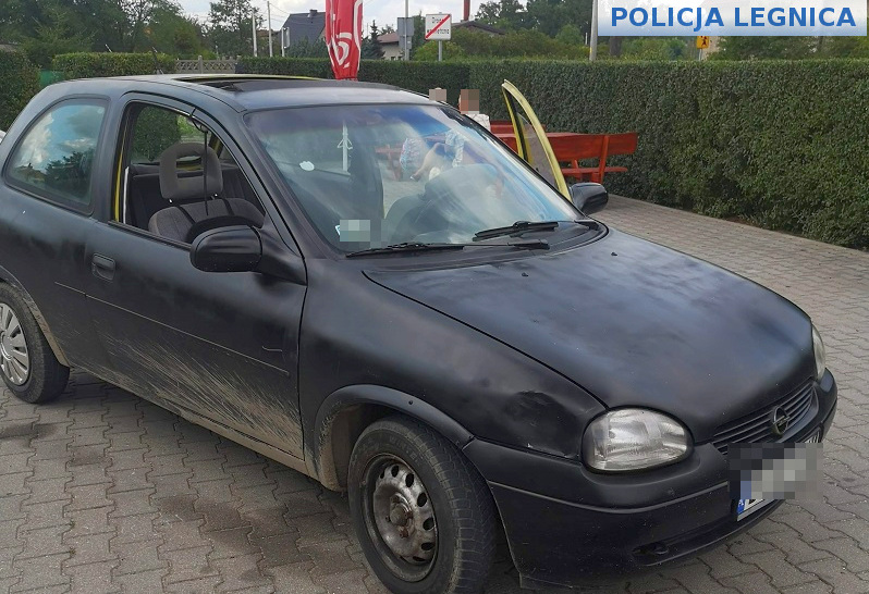 Groził policjantom śmiercią