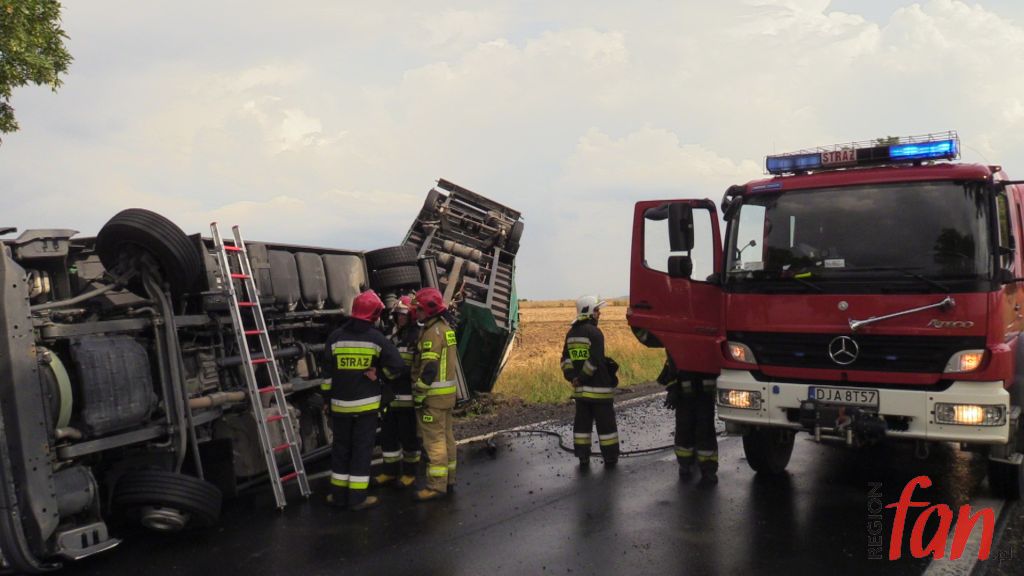 Wichura zdmuchnęła TIR-a z naczepą (FOTO)