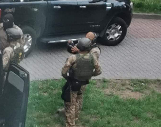 Antyterroryści i wystrzały przy Cedrowej