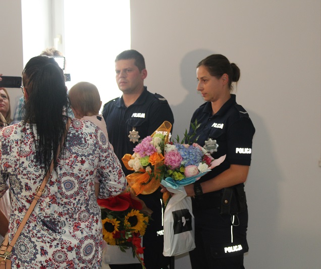 Lubinianie podziękowali legnickim policjantom za uratowanie życia (FOTO)