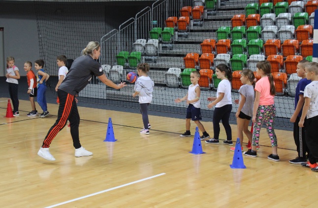 „Ręczna z Klasą” i zaproszenie na mecz z Piotrkowem (FOTO)