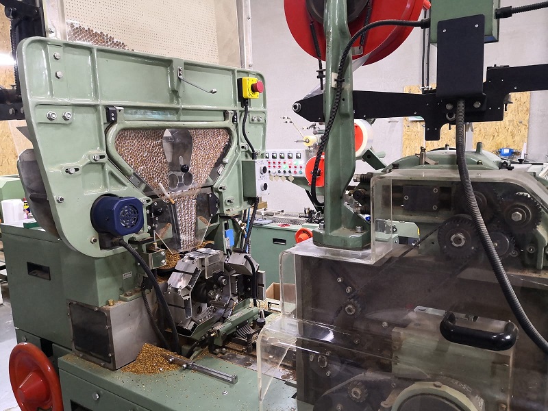 Zlikwidowali nielegalną fabrykę papierosów