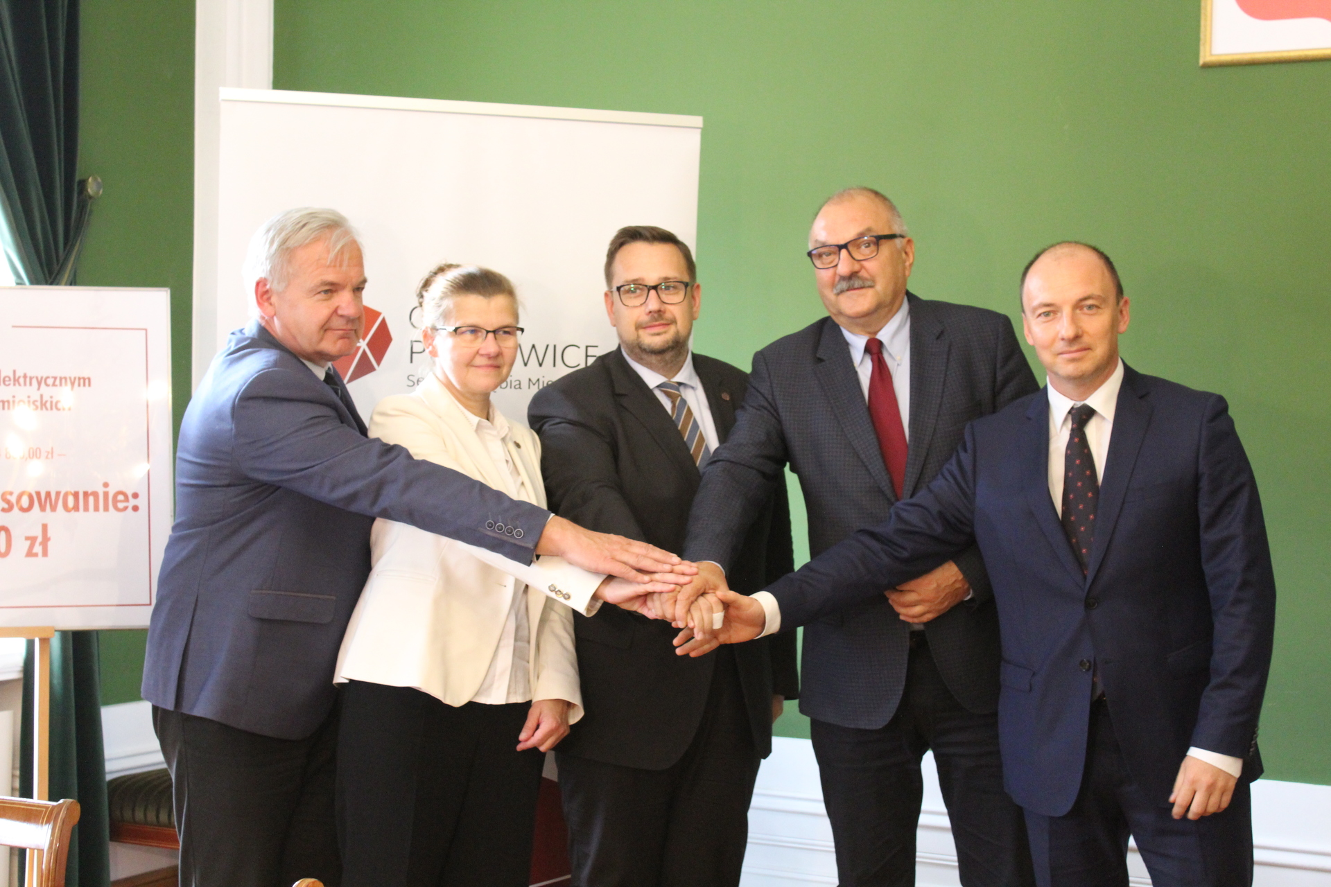 Umowa na dofinansowanie zakupu autobusów podpisana   