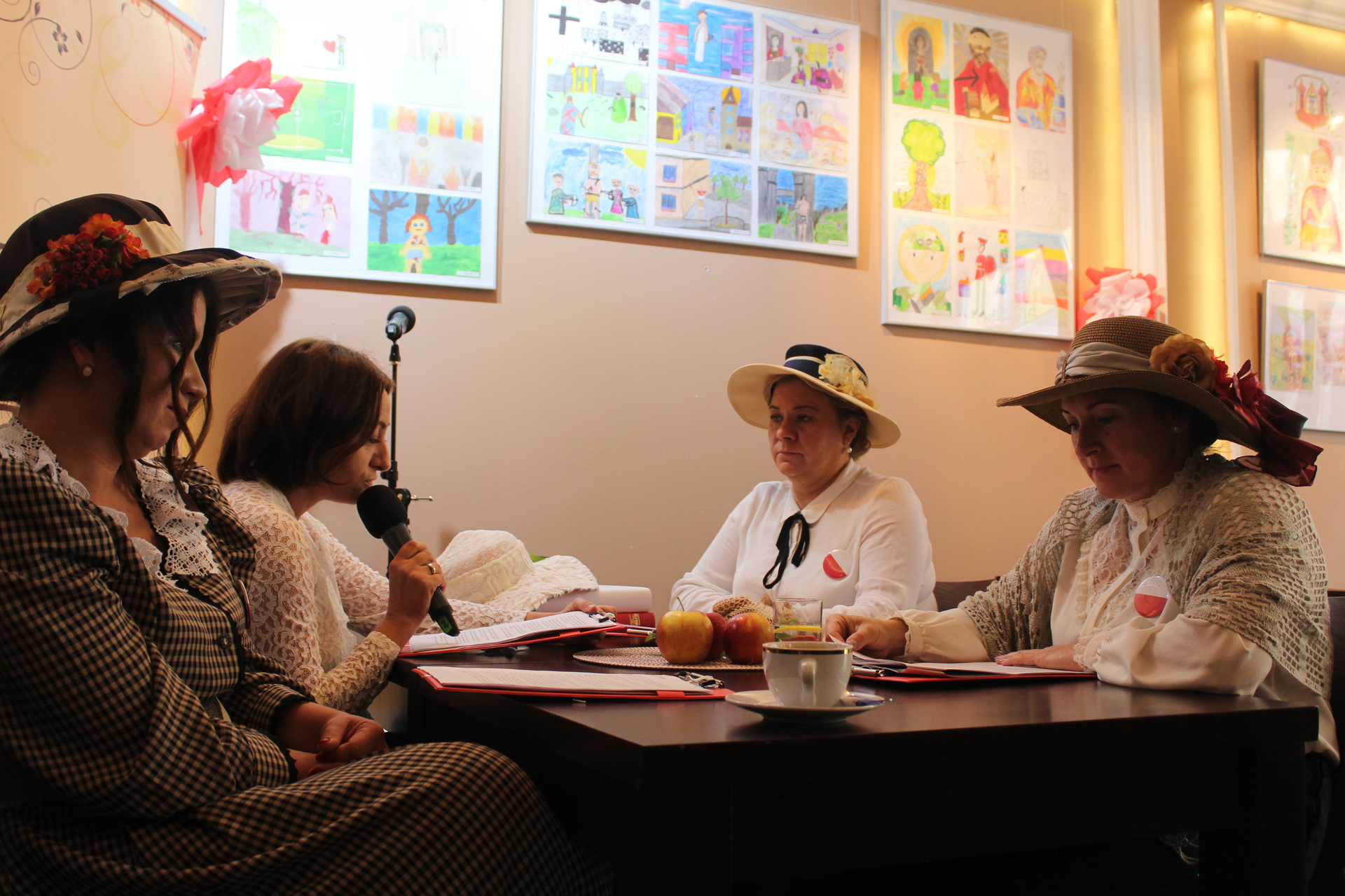 W Polkowicach trwa Narodowe Czytanie (FOTO)