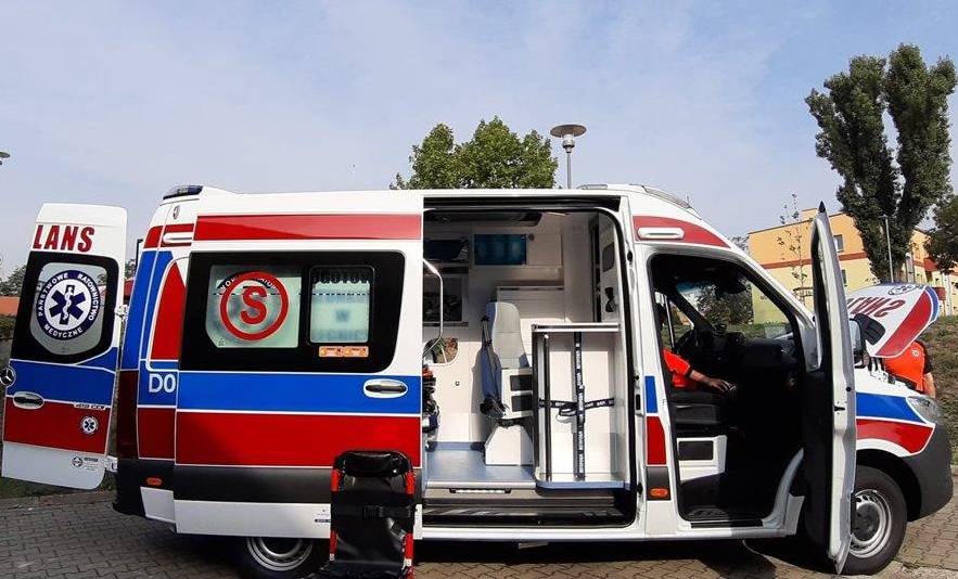 Najnowocześniejszy ambulans w Polsce dojechał do Głogowa