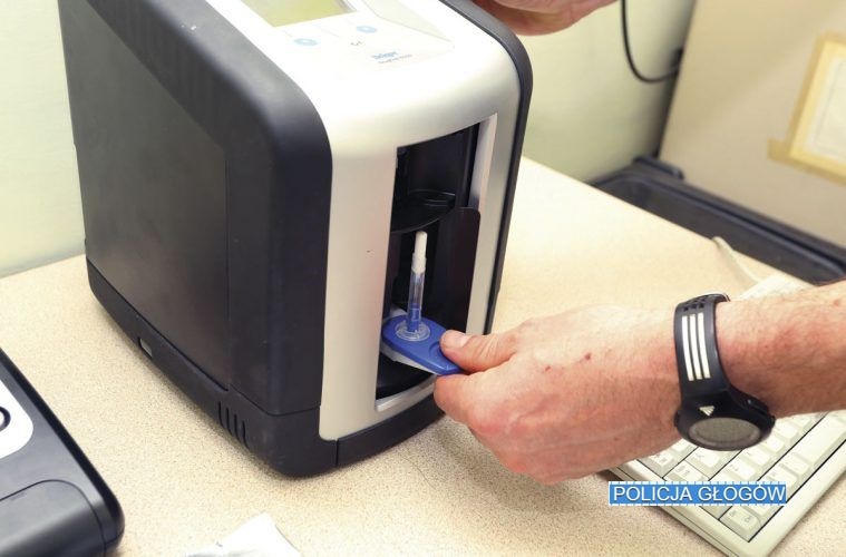 Przyszedł na rozprawę sądową pod wpływem