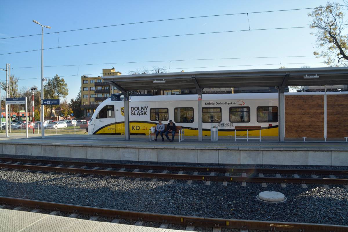 Kończą remont, na tory do Rudnej Gwizdanowa wrócą pociągi pasażerskie