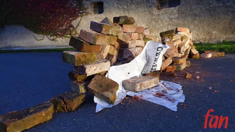 Antywyborcza barykada w Siekierzycach ? (FOTO)