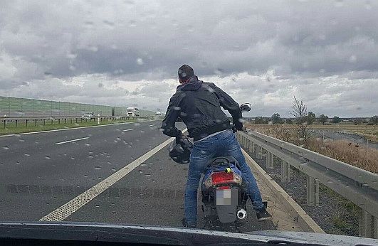 Motorowerem po S3. Jak tłumaczył się kierowca?