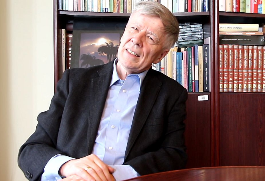 Profesor Miodek apeluje o rozwagę (WIDEO)