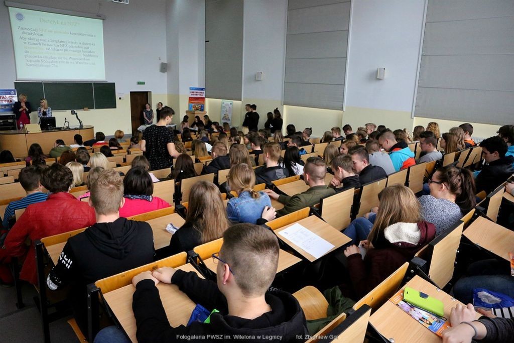 Sale wykładowe już pełne (WIDEO)