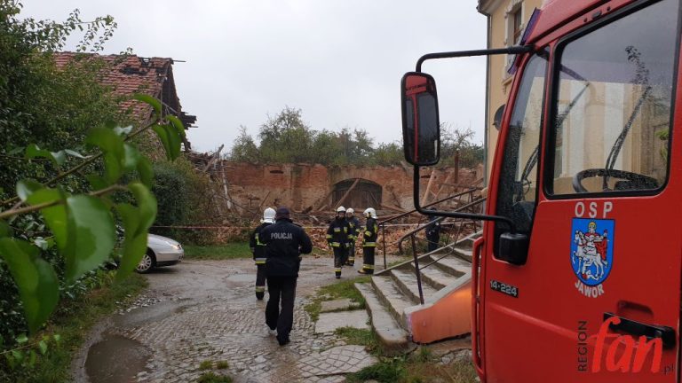 Po stodole pozostała ruina (FOTO)
