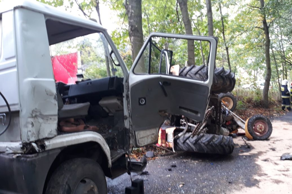 Traktor przygniótł mężczyznę. Zmarł na miejscu  