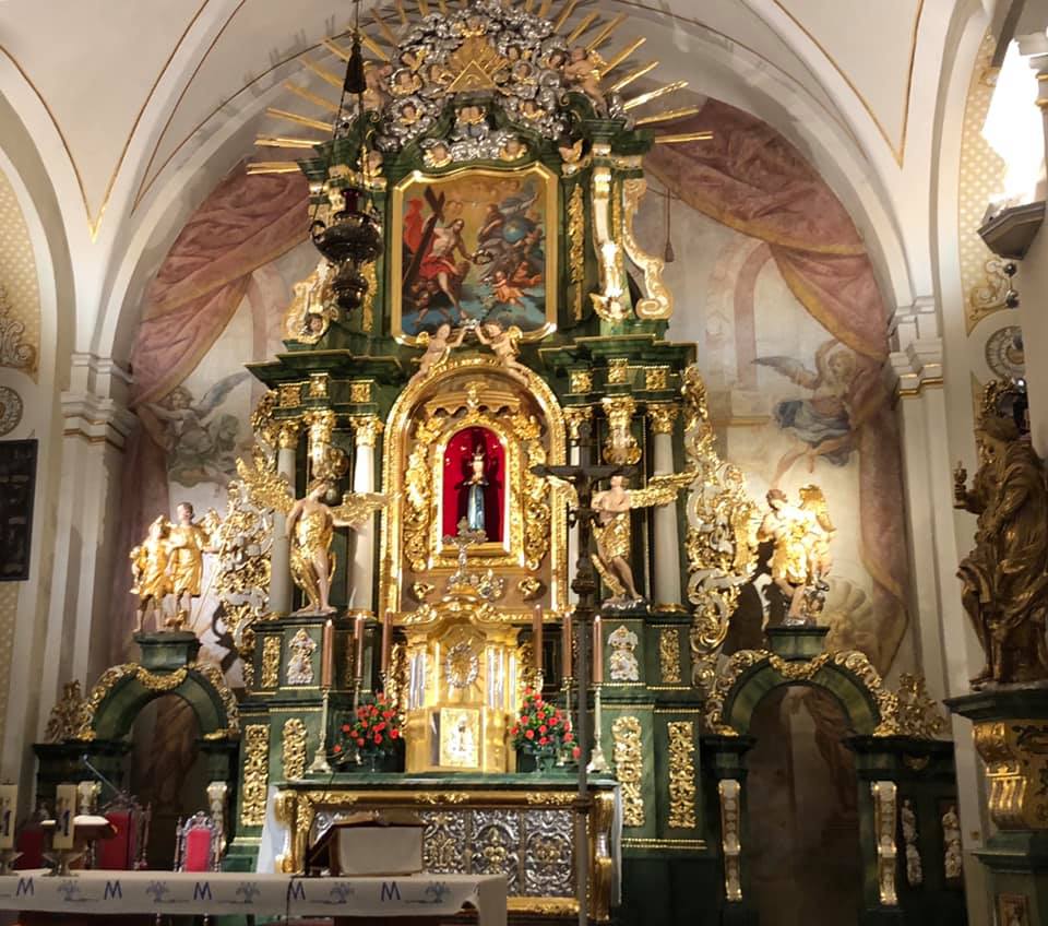 Ołtarz w grodowieckim sanktuarium w nowym blasku