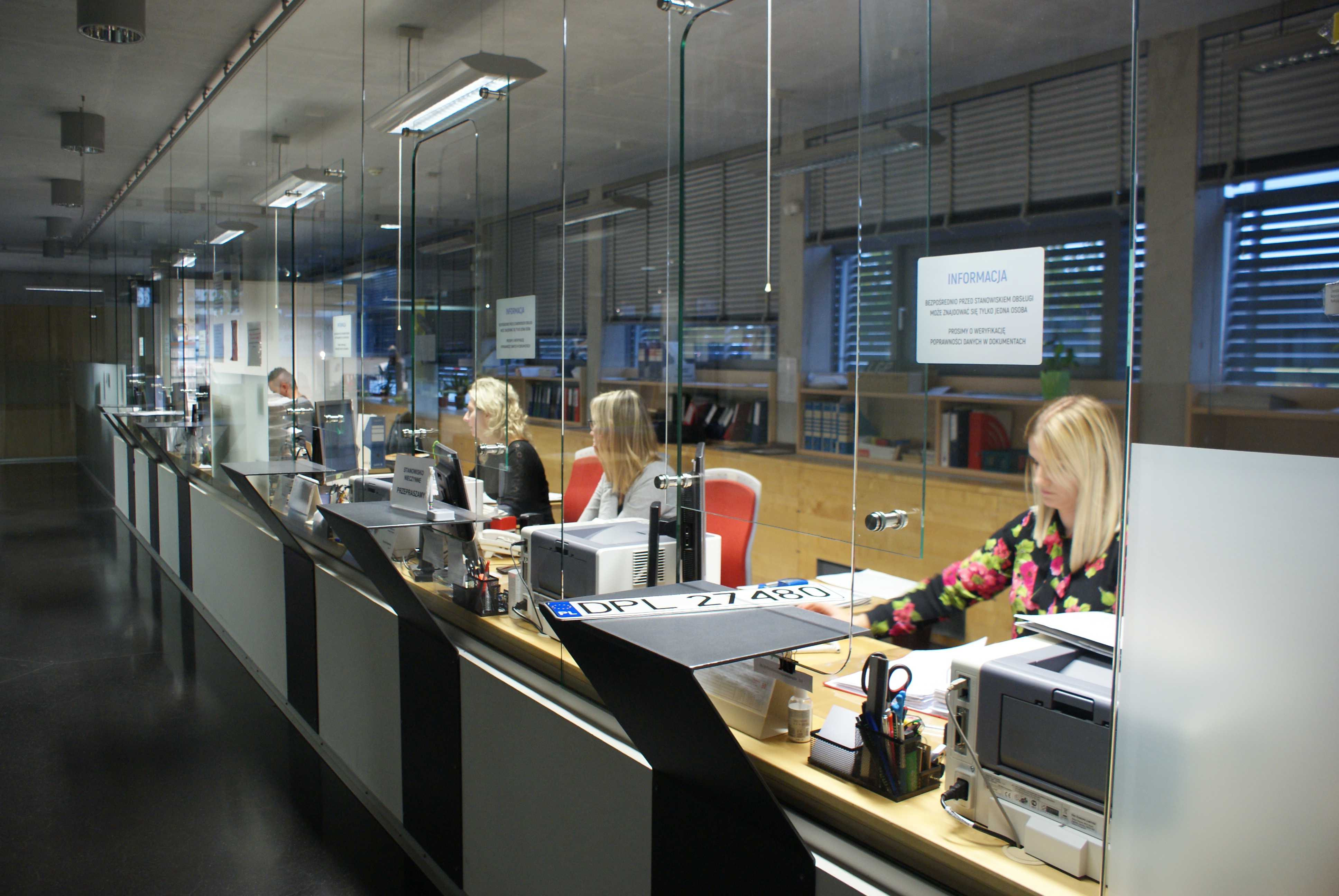 Nowe przepisy w Prawie o ruchu drogowym. Polkowickie starostwo przypomina