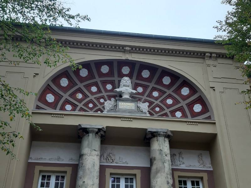 Otwarcie teatru coraz bliżej