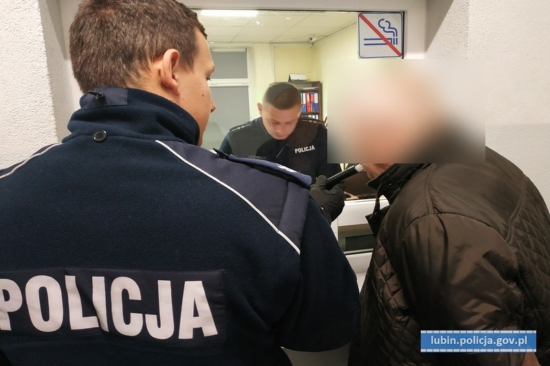 Bez badań i na podwójnym gazie – 44-latkowi grozi więzienie