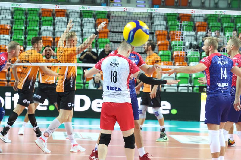 Mikołajkowy prezent Miedziowych Lisów dla kibiców