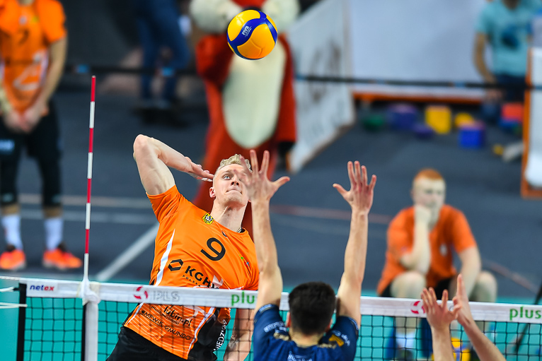 Wielkie emocje w meczu Cuprum z mistrzem Polski